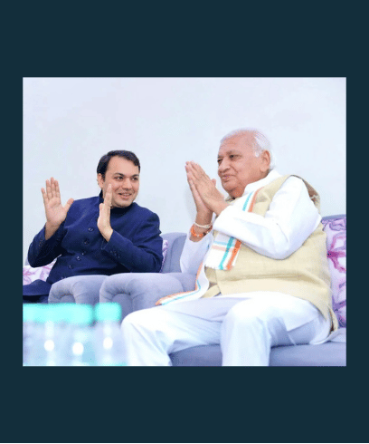 Shri Arif Mohammed Khan with Dr. Karan Garg during a TLGS interaction